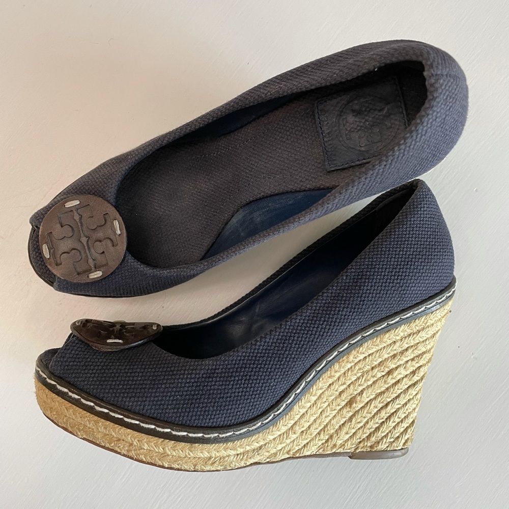 Tory Burch wedge size 8.5
